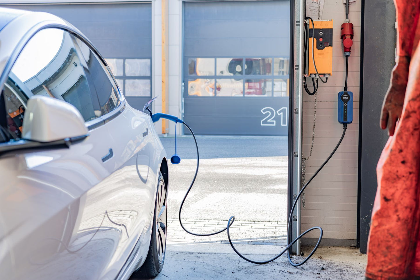 Type 2 - 32A punainen CEE | 3-vaihe | Säädettävä 8A - 32A | 22kW latauskaapeli